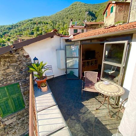 Iconic Italian Townhouse W Rooftop Terrace & Mountain View, Пиня Екстериор снимка