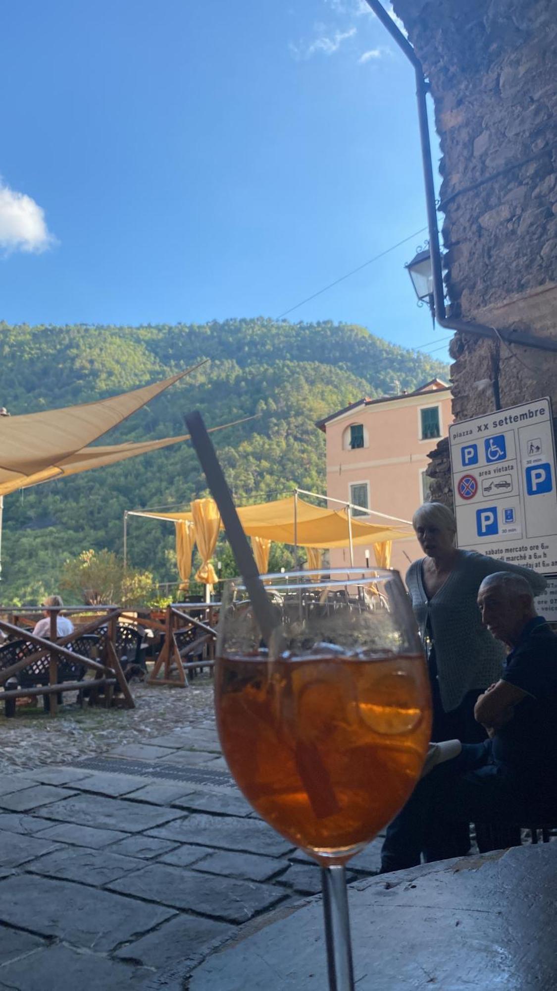 Iconic Italian Townhouse W Rooftop Terrace & Mountain View, Пиня Екстериор снимка