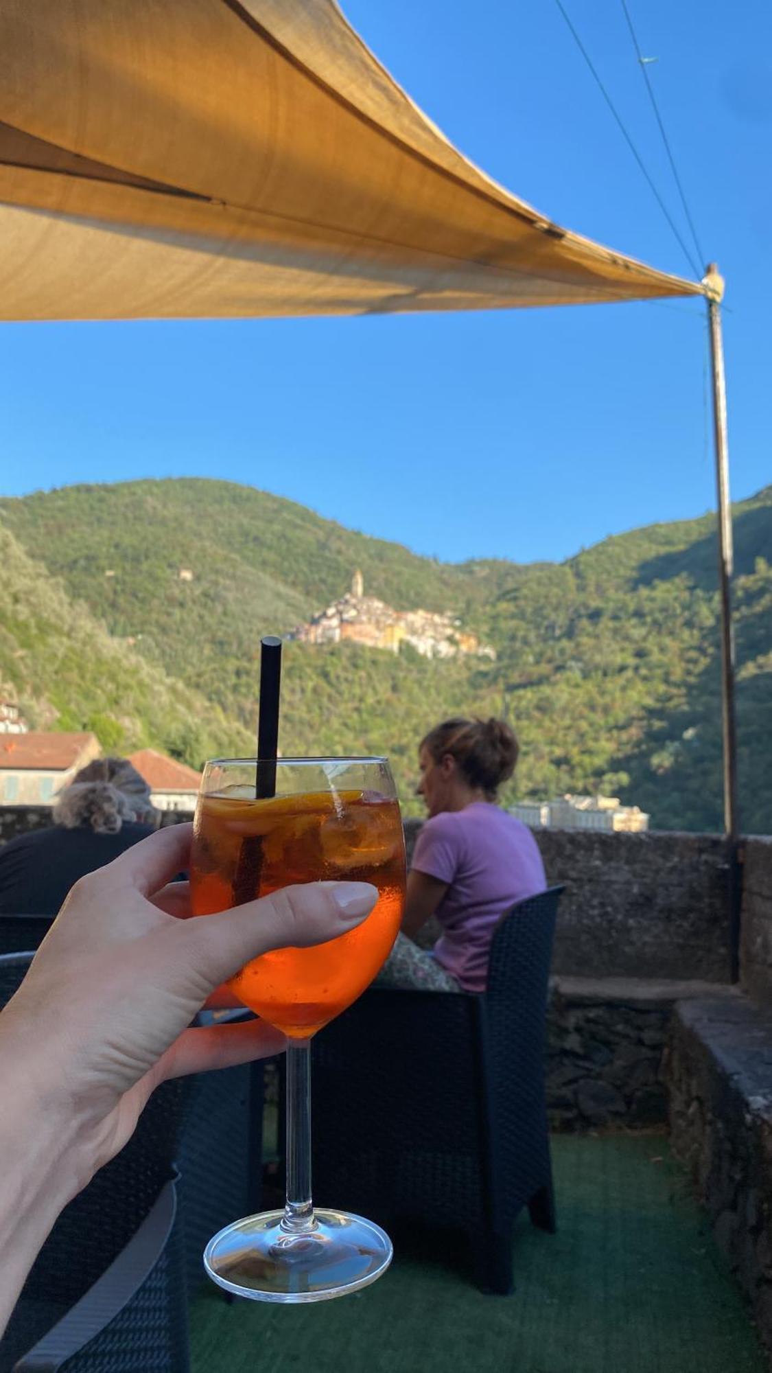 Iconic Italian Townhouse W Rooftop Terrace & Mountain View, Пиня Екстериор снимка