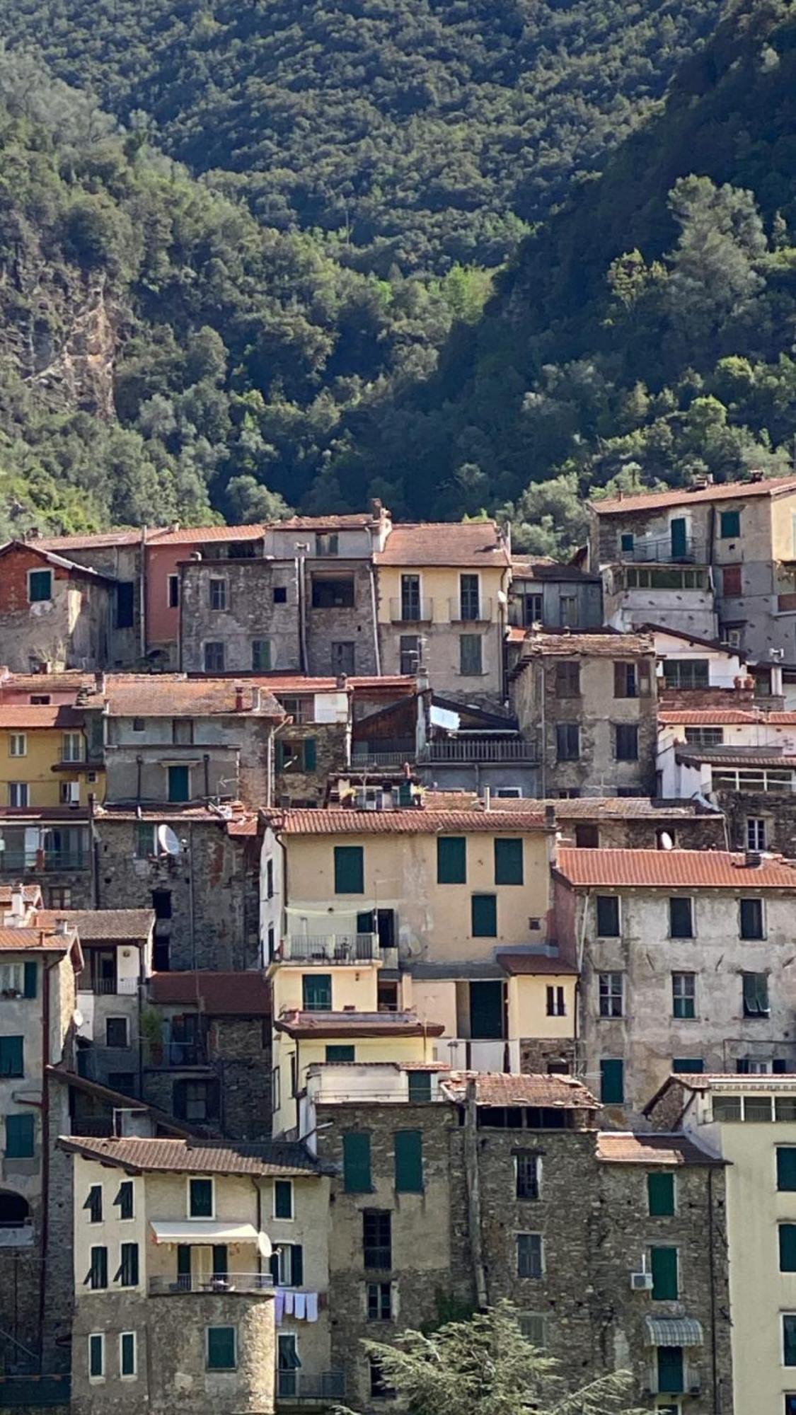 Iconic Italian Townhouse W Rooftop Terrace & Mountain View, Пиня Екстериор снимка